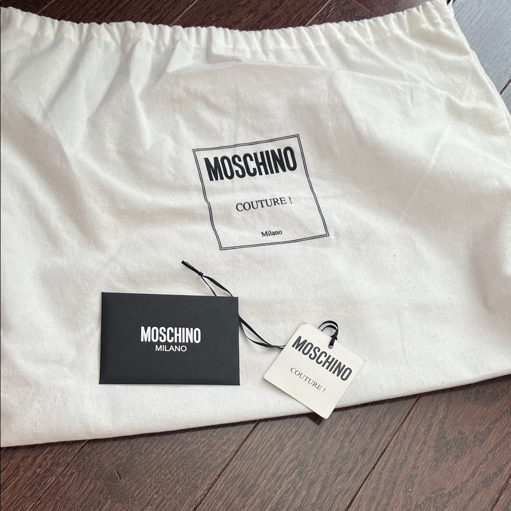 Moschino Pink and Silver License Plate Shoulder Bag - Picture 2 of 14